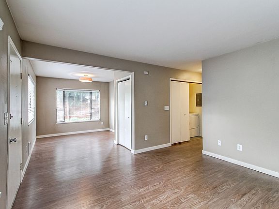 5th image of 3036 & 3040 60th Ave SW #3036-1