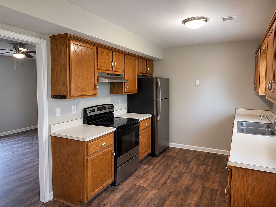 1st image of 1005 Shadow Ridge Ave