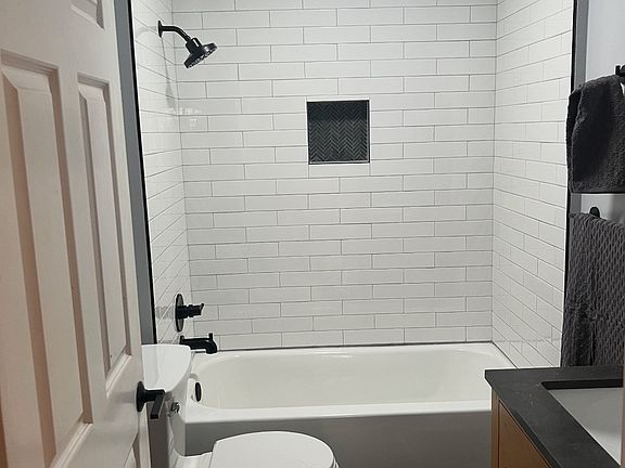 4th image of 147 Almond Ave