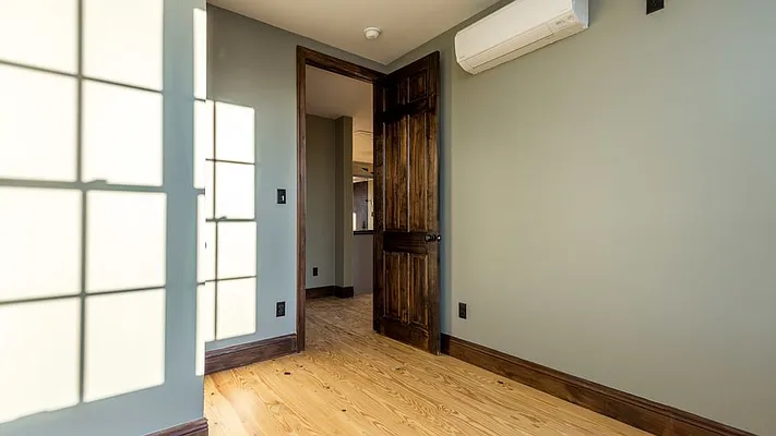 Rented by Nooklyn NYC LLC | media 13