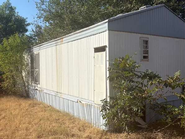 1026 Yucca St, Burkburnett, TX 76354