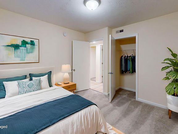 4th image of 48 Chateau Ln APT A02