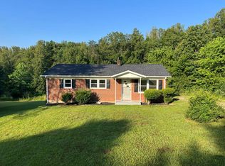1802 Mapleton Dr, Callands, VA 24530