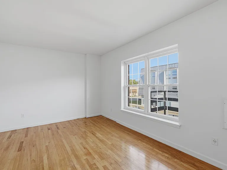 46 Washington Ave #L — Photo 8