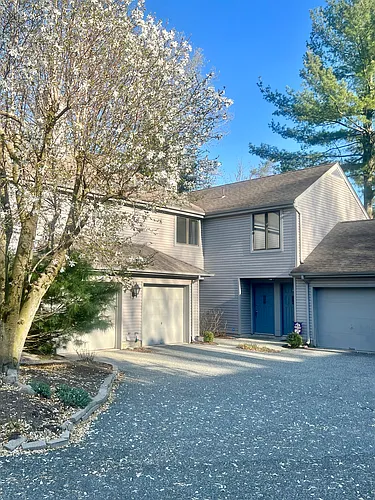 140 Dickinson Ln #2B Photo 1
