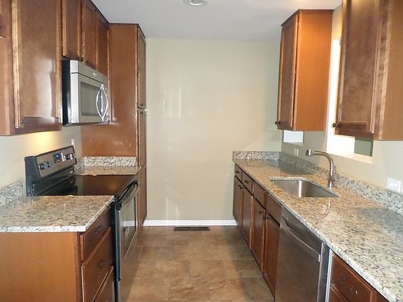 4th image of 5745 Barfield Cir
