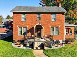 901 Springhill Rd, Staunton, VA 24401