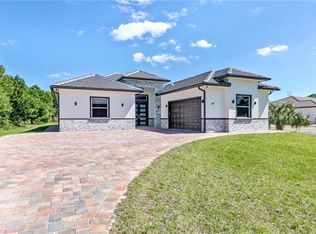 134 18th St SE, Naples, FL 34117