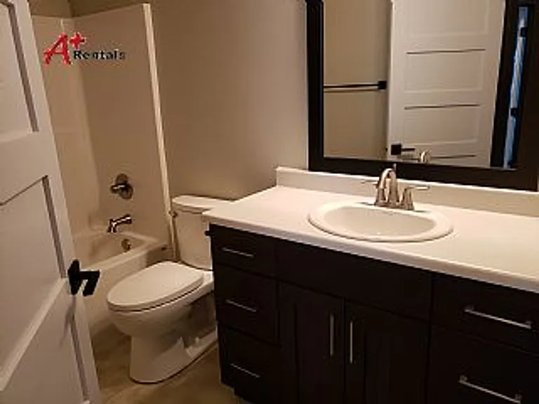 4513 S Dubuque Ave — Photo 10