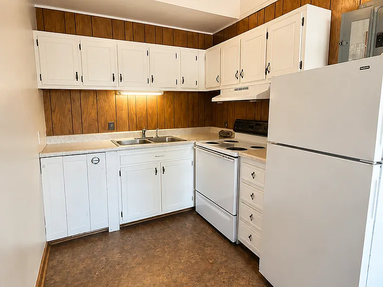 207 Audubon Dr — Photo 2