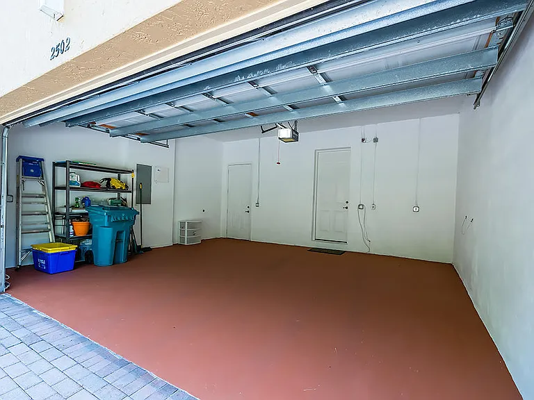 2502 NW 4th St — Photo 10