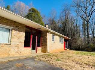 2215 Business 19, Andrews, NC 28901