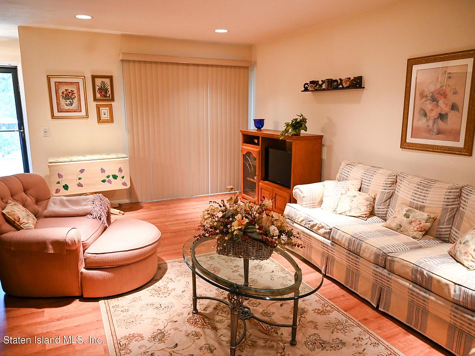 1st image of 141 Pierpont Pl