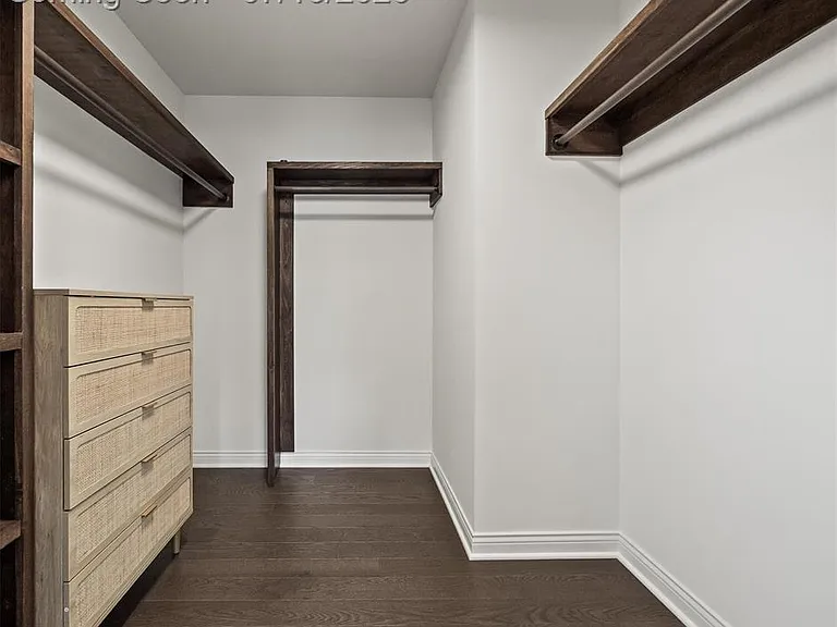 1049 Chapin Ave — Photo 26