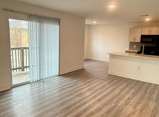 325 W Parkwood Dr #14, Dayton, OH