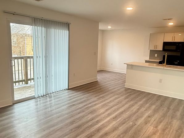 325 W Parkwood Dr #14