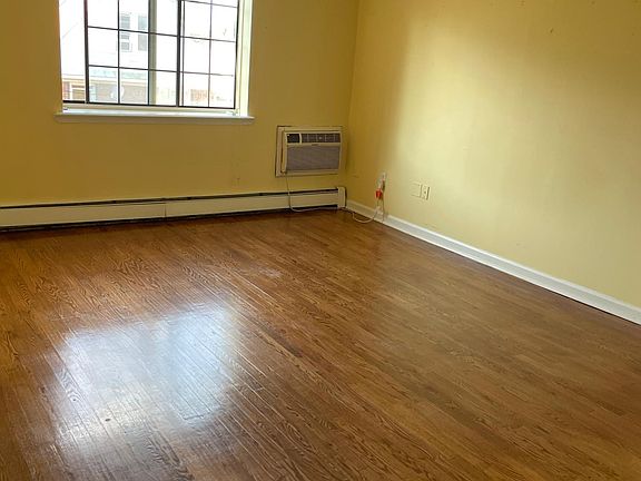 4th image of 375 E 234th St Floor 3