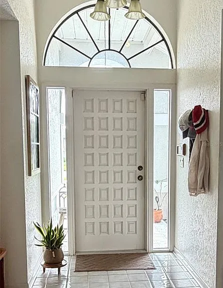 1349 Hillside Dr — Photo 10