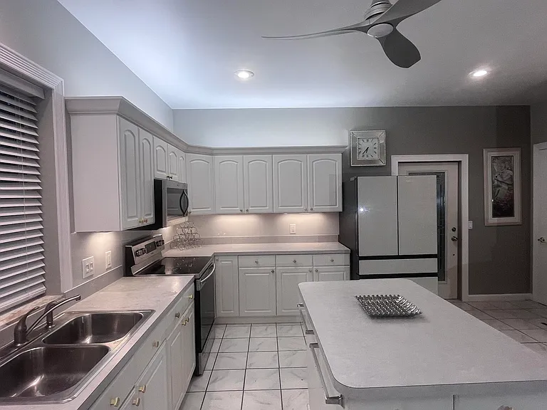1061 Bimini Ln — Photo 12