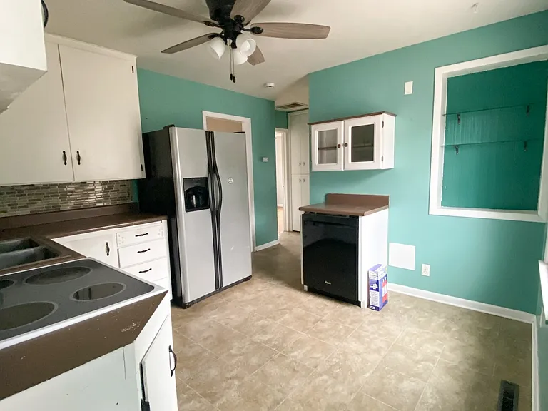 1959 Lincoln Dr — Photo 10
