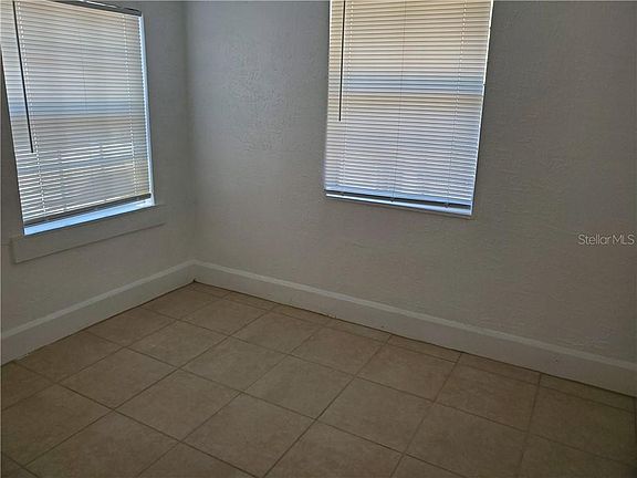 3rd image of 3525 17th Ave S