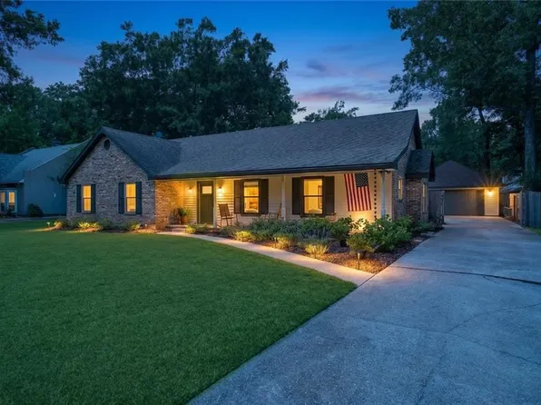 231 Richland Dr E, Mandeville, LA 70448