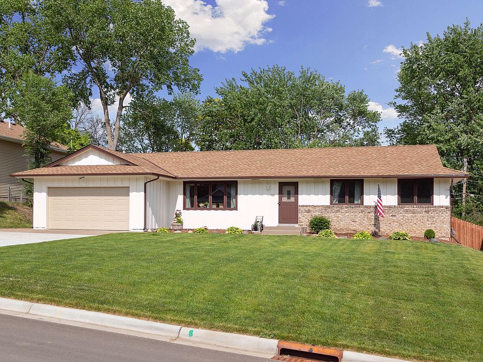 1st image of 160 Redwood Dr
