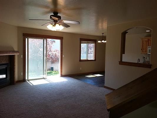 Large Living Area with Firep