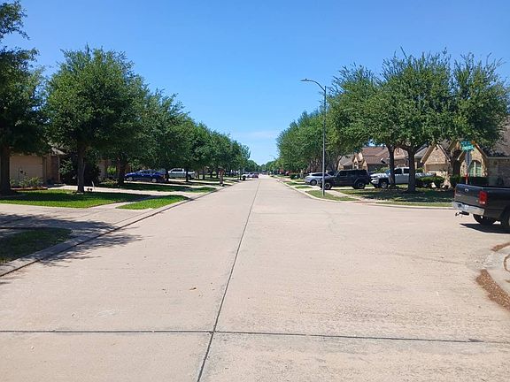 4th image of 5506 Stoneridge Ct