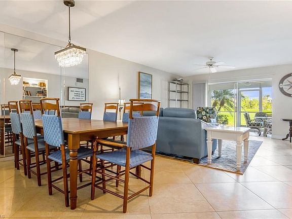 3rd image of 422 Country Hollow Ct APT E102