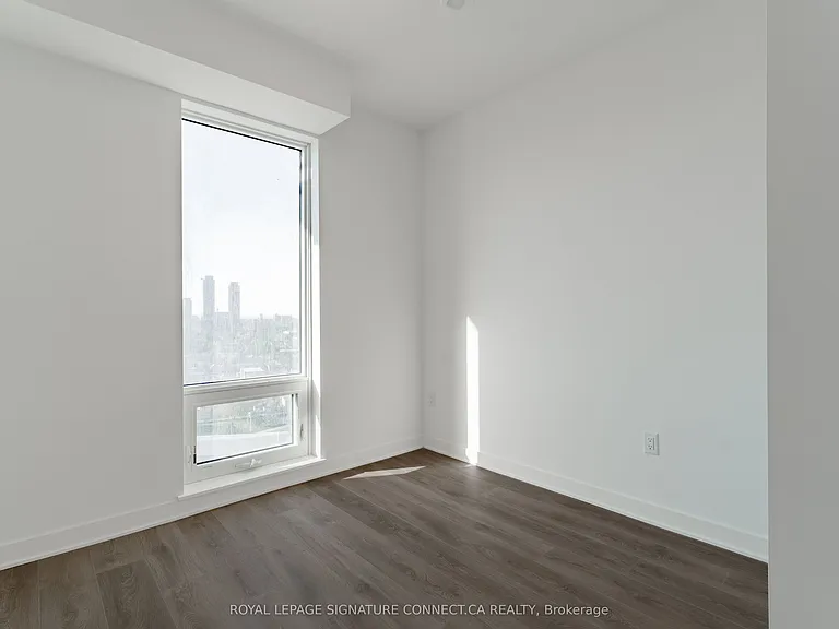 1185 Dupont St #1018 — Photo 15