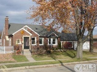 20811 Paloma St, Saint Clair Shores, MI
