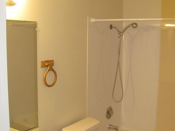 4th image of 3820 Swift Ave APT 6