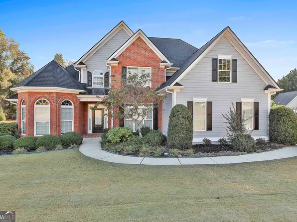 315 Ivanhoe Dr, Fayetteville, GA 30215