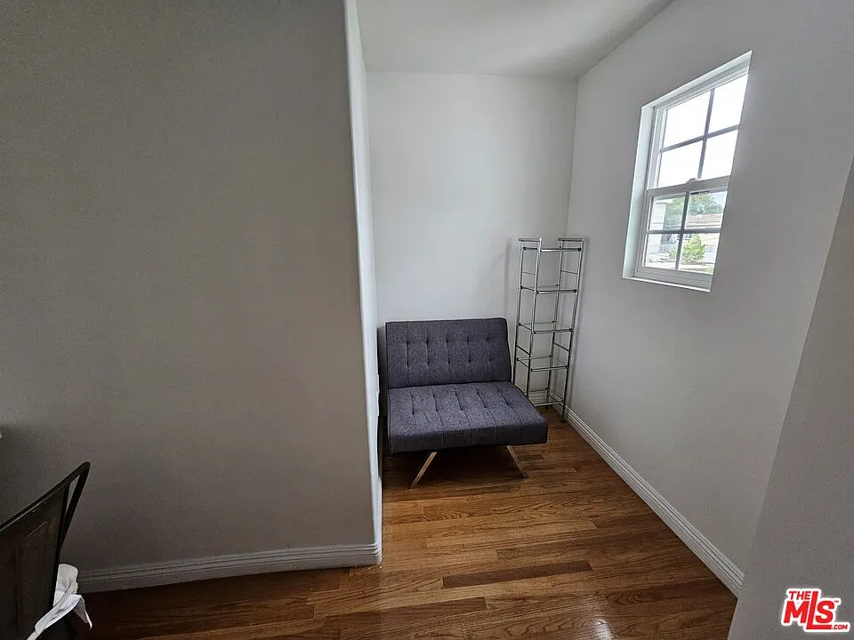 2 bed, 1.0 bath, 750 sqft, $2,300 — Photo 4