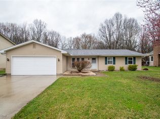 618 Angiline Dr, Youngstown, OH 44512