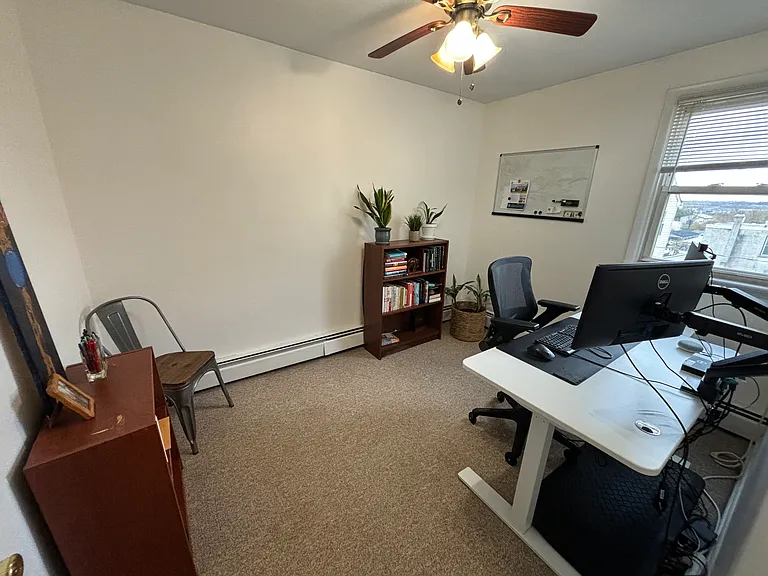 Second bedroom/office