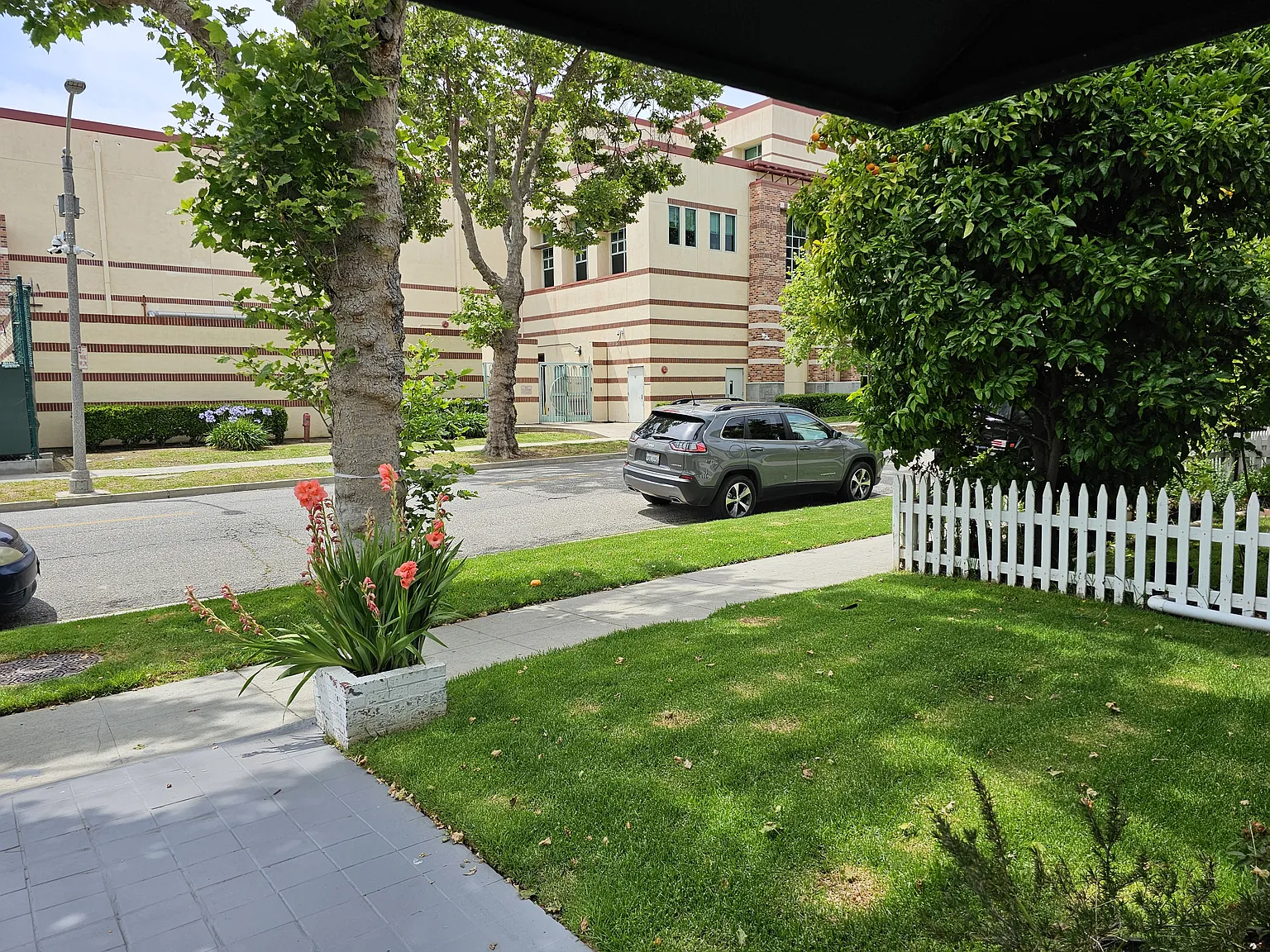 1 bed, 750 sqft, $2,850 — Photo 3