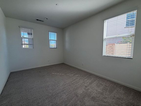 3rd image of 39097 Lonesome Spur Cir