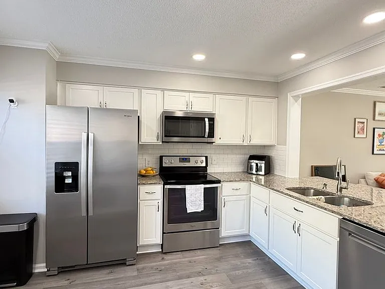 106 Kingsbridge Ln — Photo 5