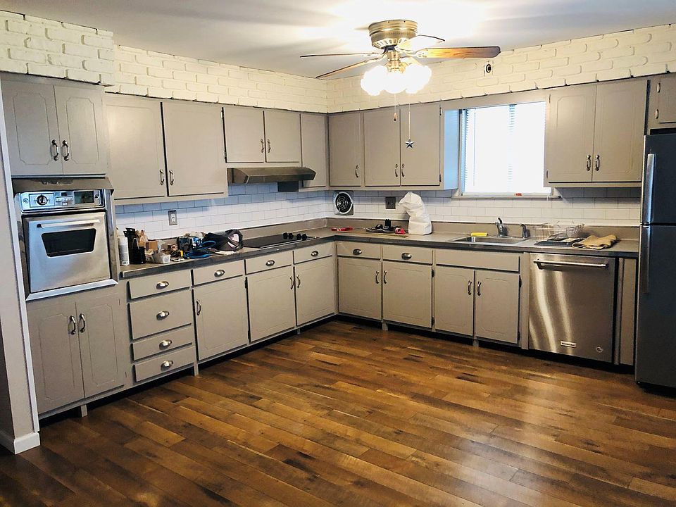 1st image of 20 1st St APT 1