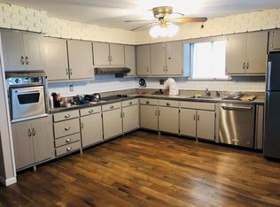20 1st St APT 1, Glen Cove, NY 11542