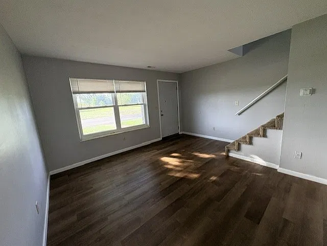 2 bed, 1.5 bath, 1000 sqft, $1,095 — Photo 4
