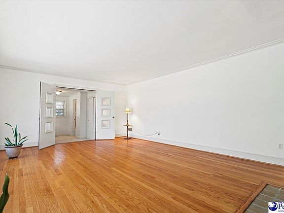 4th image of 207 E Richardson Cir