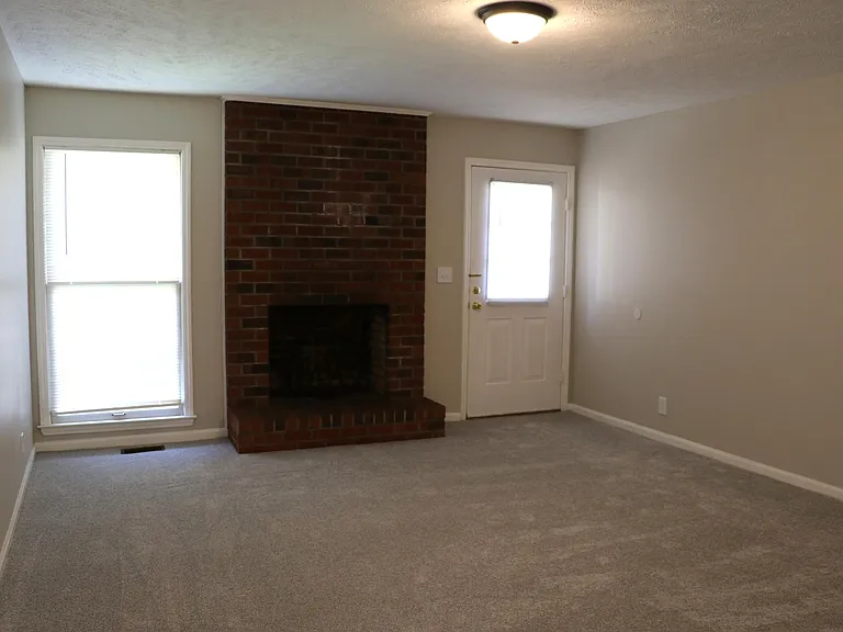 4900 Independence Blvd #11 — Photo 7