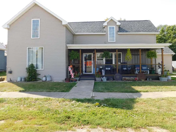 206 S Franklin St, Mentone, IN 46539