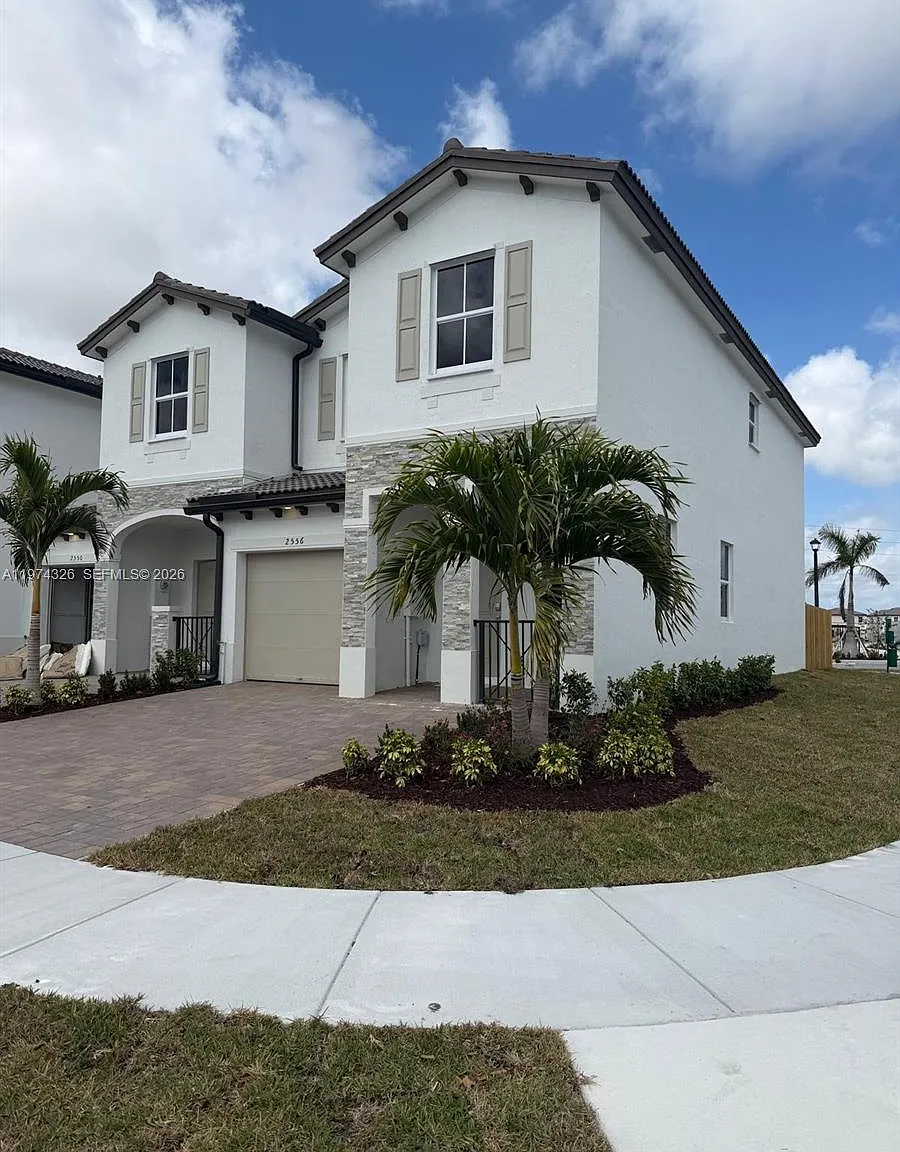 Lennar At Altamira — Photo 1