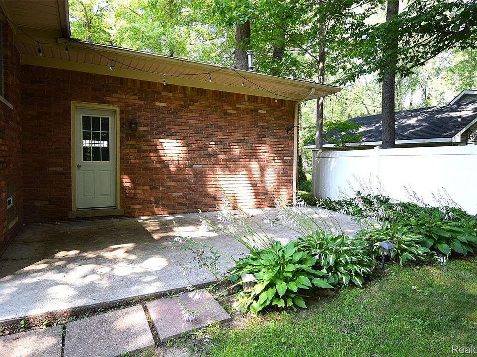 53620 Odilon Ave, photo 18