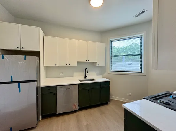 2060 N Racine Ave APT 3R, Chicago, IL 60614