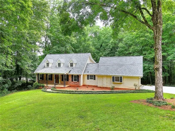 66 Lockring Dr, Lilburn, GA 30047